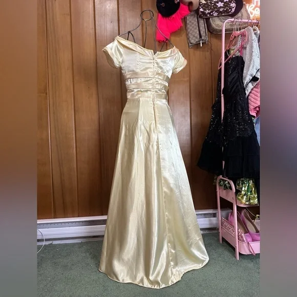 VINTAGE yellow gown, small - Picture 10 of 16
